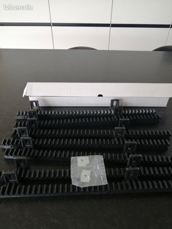 Crémaillères moteur nice neuves (image 1)