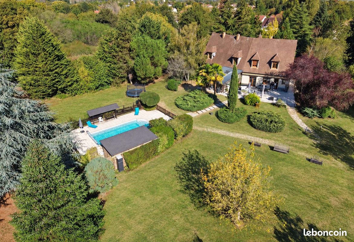 Maison 6 pièces 233 m² · à Saint-Gondon · 233 m² · 450 000 €