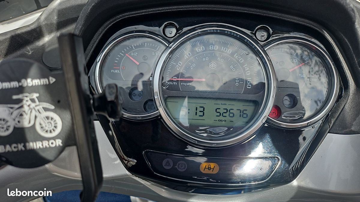 Scooter Piaggio MP3 Yourban 300cc – Année 2014 – 52 000 km (image 6)