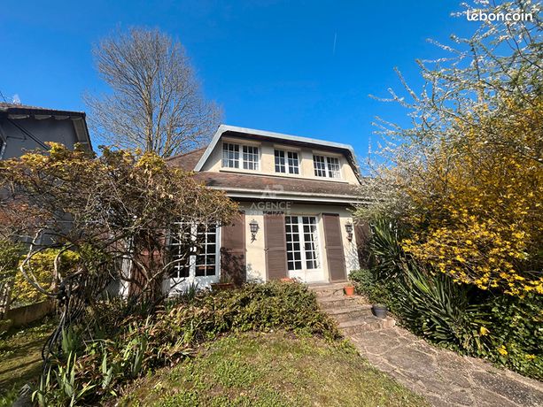 Maison 8 pièces 224 m²