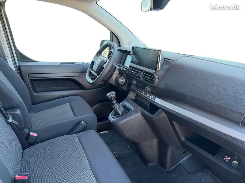 Toyota PROACE Combi Long 2.0 140 D-4D Dynamic Confort MC22 (image 17)