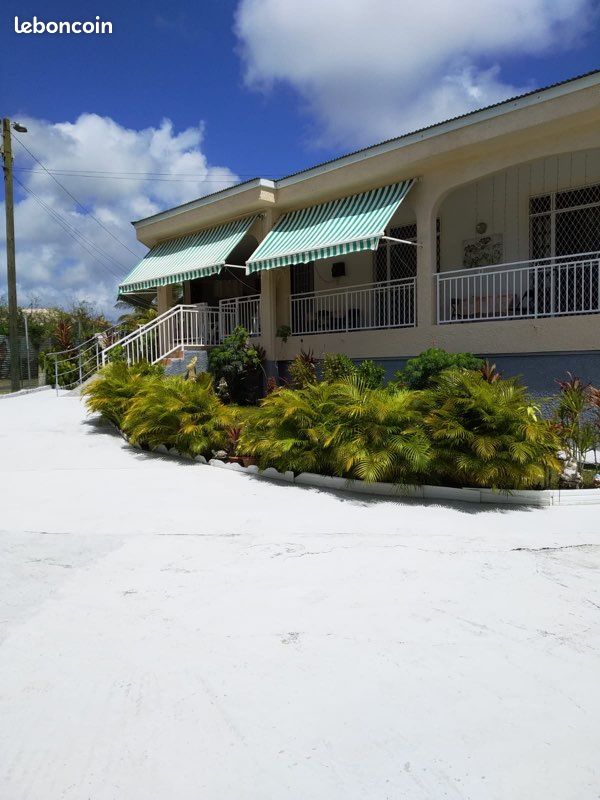 Maison 5 pièces 100 m² · à Baie-Mahault · 100 m² · 1 300 €