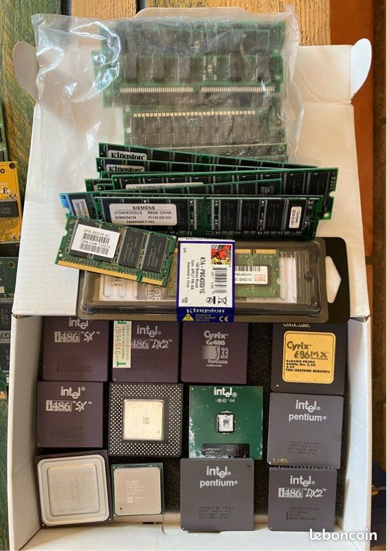 Lot De Pièces Informatique D'occasion - Marque Intel - Très Bon état