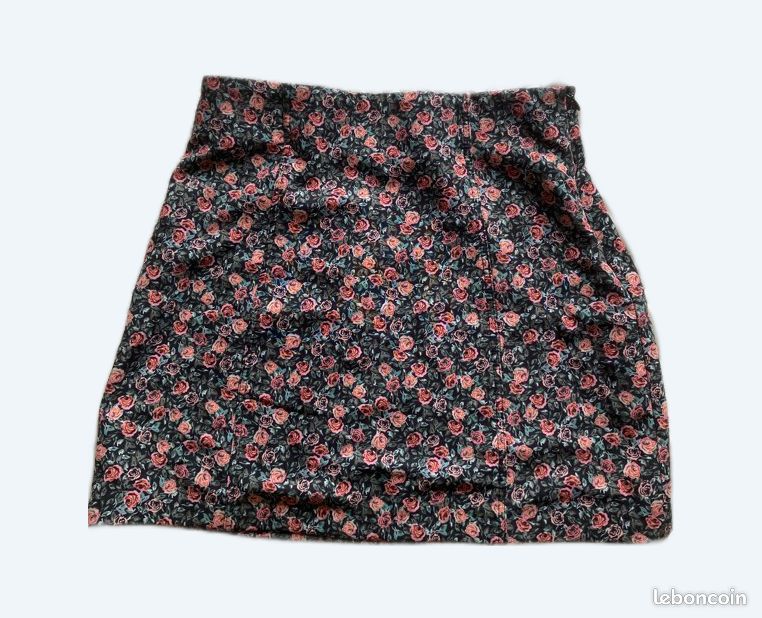 Jupe courte fleurie ZARA Vêtements