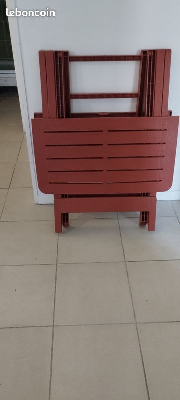 Vend table pliante (image 3)