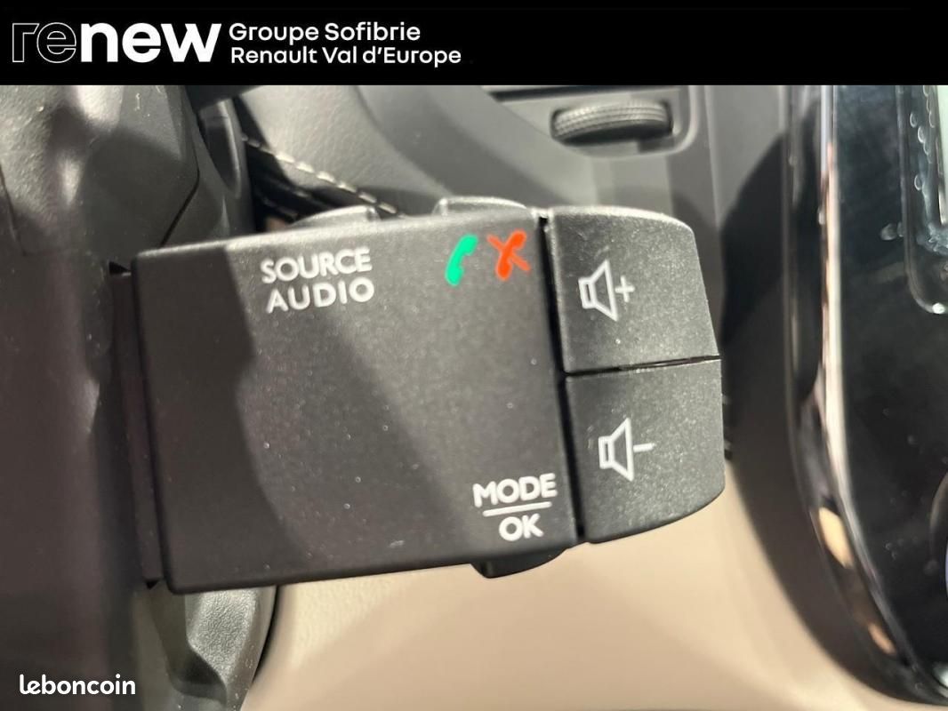 Renault Captur TCe 150 FAP EDC Initiale Paris (image 19)