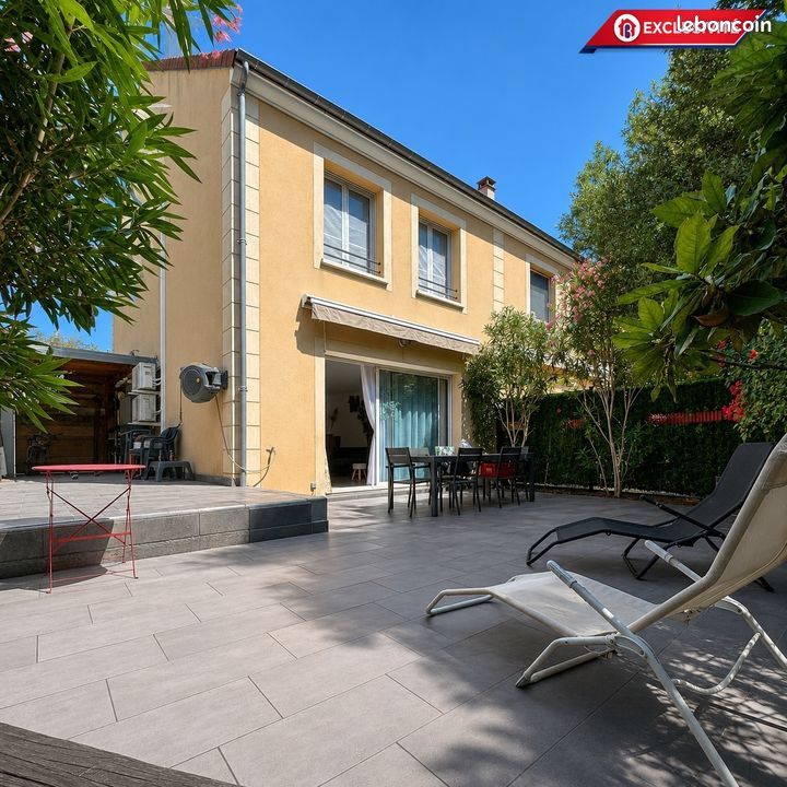 Maison 5 pièces 153 m² · à Thiais · 153 m² · 699 000 €