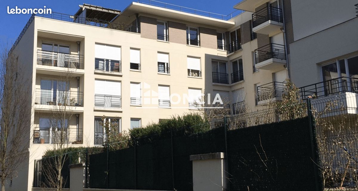 Appartement 2 pièces 50 m² · à Saint-Cyr-l'École · 50 m² · 881 €/mois