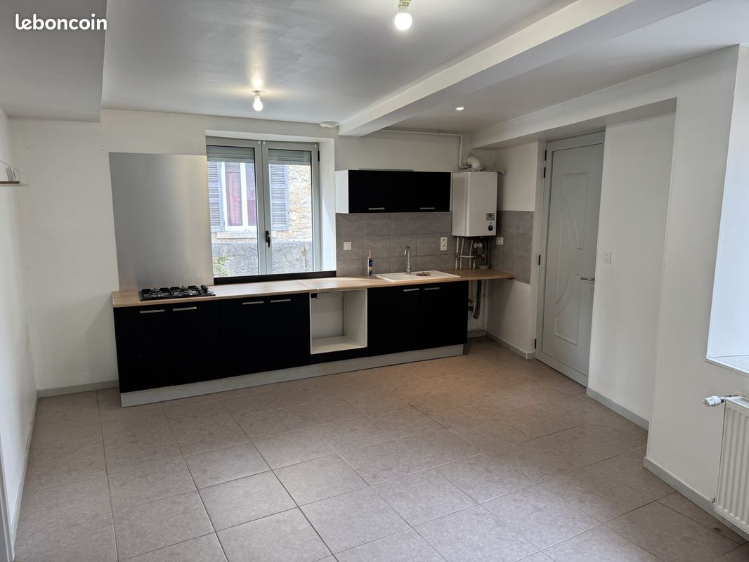 Appartement 2 pièces 37 m² · à Saint-Jean-le-Vieux · 37 m² · 495 €