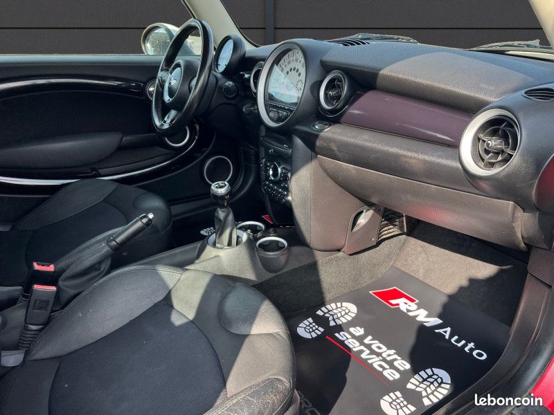 Mini MINI COOPER D 112CH (image 7)