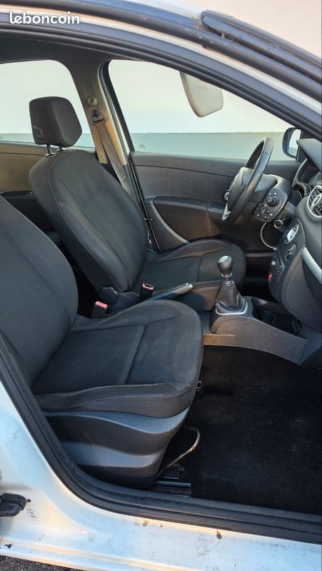 Clio 3 tomtom (image 4)