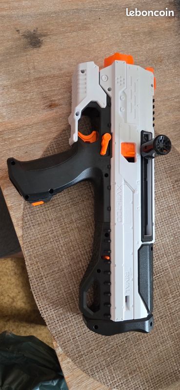 Lot de nerf et accessoires (image 19)