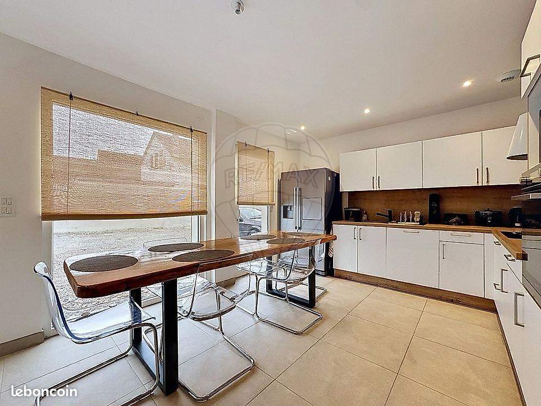 Maison 6 pièces 117 m² · à Houssen · 117 m² · 355 000 €