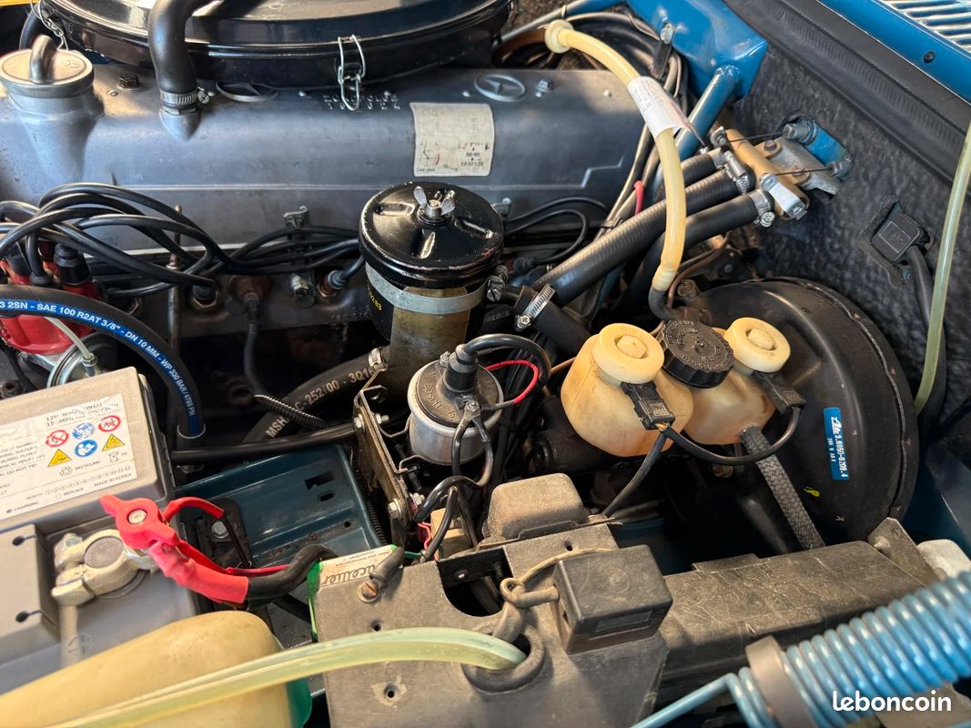 MERCEDES 230 TYPE W114 120ch BVM 5 2.3 (image 27)