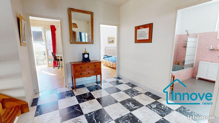 Maison 8 pièces 197 m² — 22