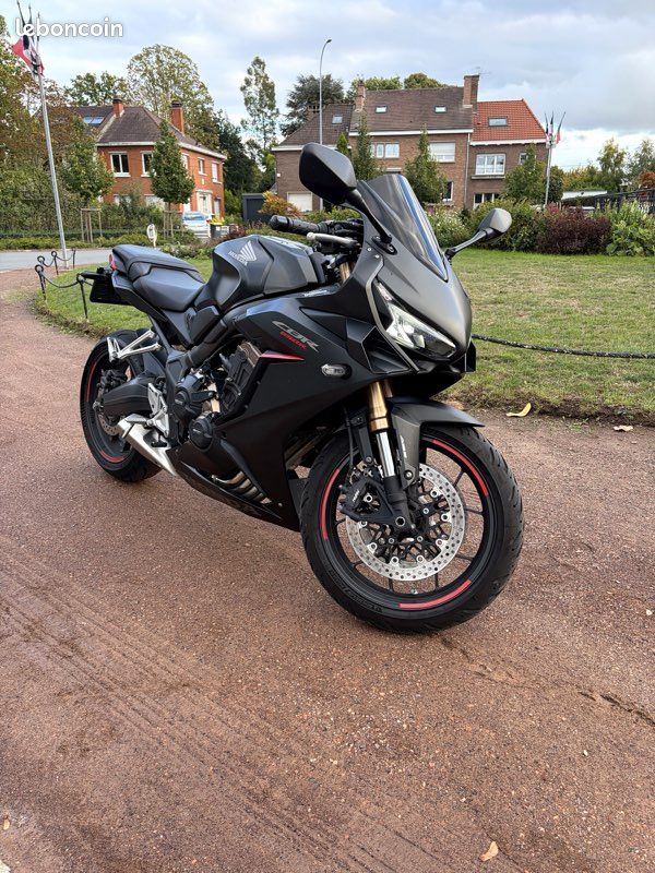 Honda CBR650R 2020 A2 noir mat 16 500 km CT OK 2029 (image 1)