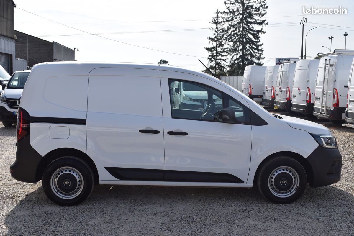RENAULT KANGOO 3 1.5BLUEDCI 115ch GRAND CONFORT 2022 3 PLACES (image 2)