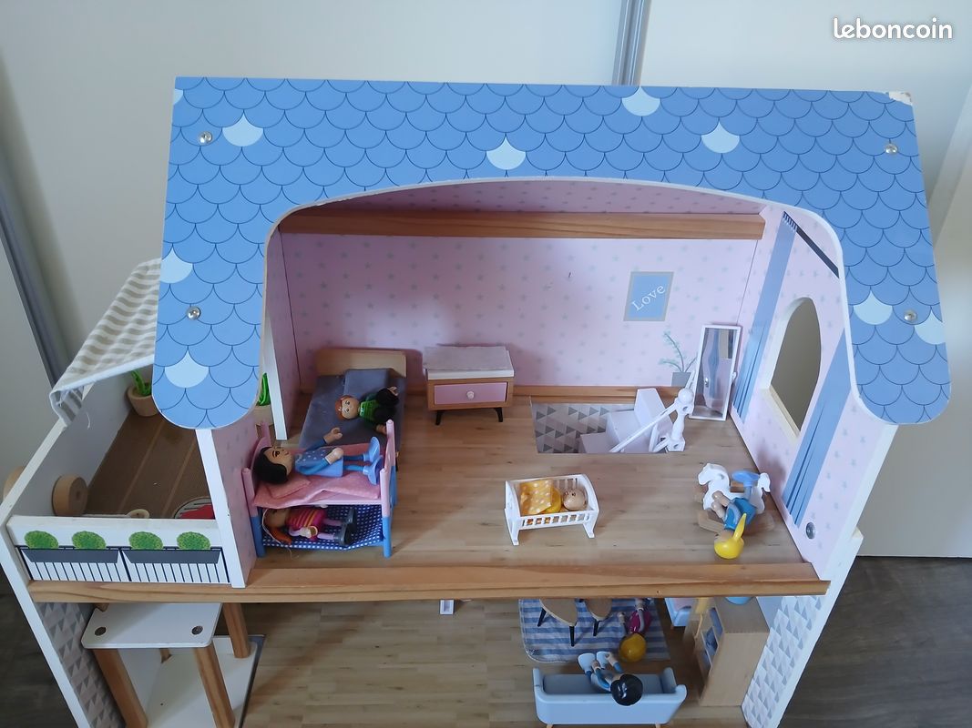 Maison de poupée et accessoires (image 2)