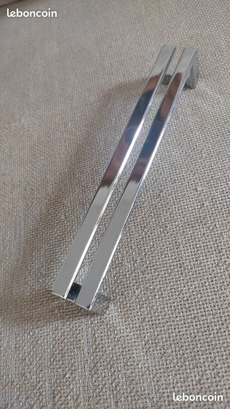 Poignée de meuble acier chromée (image 1)