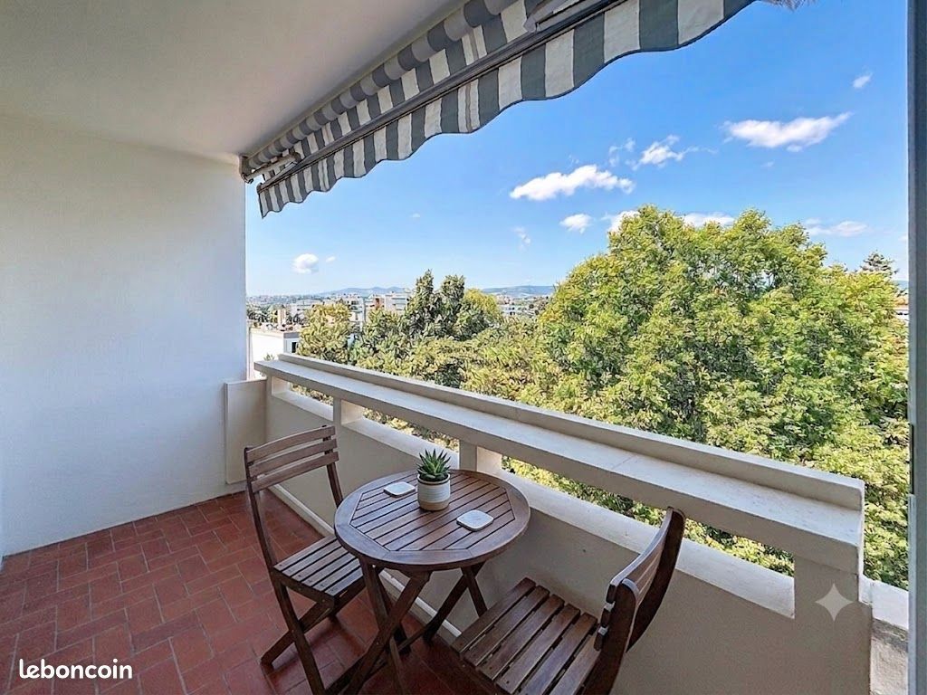 Appartement 4 pièces 94 m² · à Sainte-Foy-lès-Lyon · 94 m² · 310 000 €