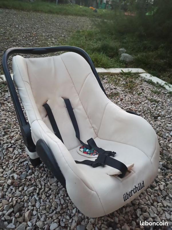 Coque bébé Uberchild + sacoche pour les affaires du bébé (image 1)