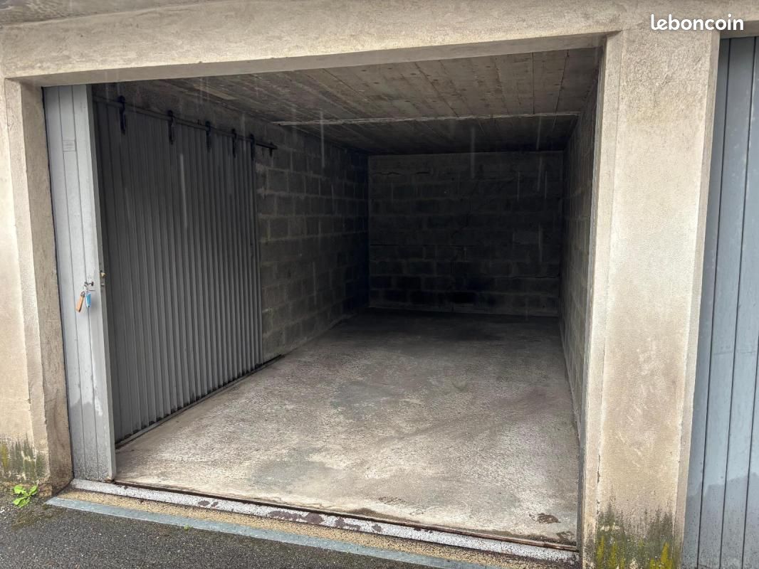 Garage Romans Sur Isere · à Romans-sur-Isère · 60 €/mois