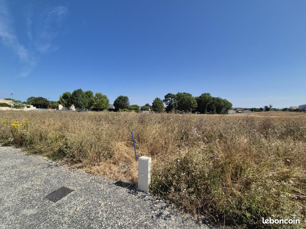 Terrain 420 m² · à Port-des-Barques · 66 000 €