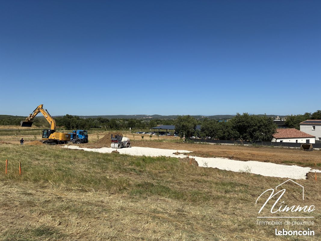Terrain 450 m² · à La Calmette · 450 m² · 117 900 €