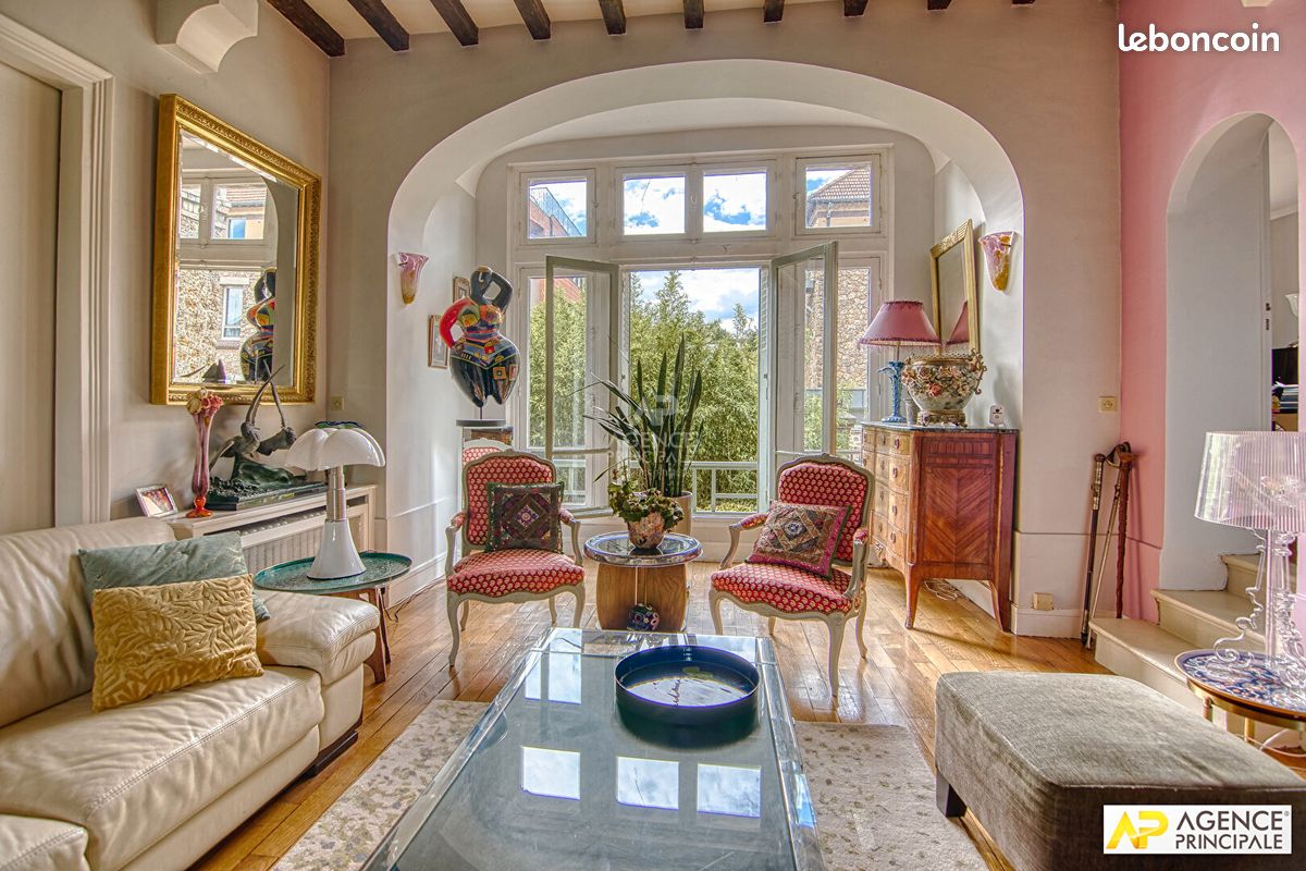 Maison 8 pièces 290 m² · à Versailles · 290 m² · 2 250 000 €