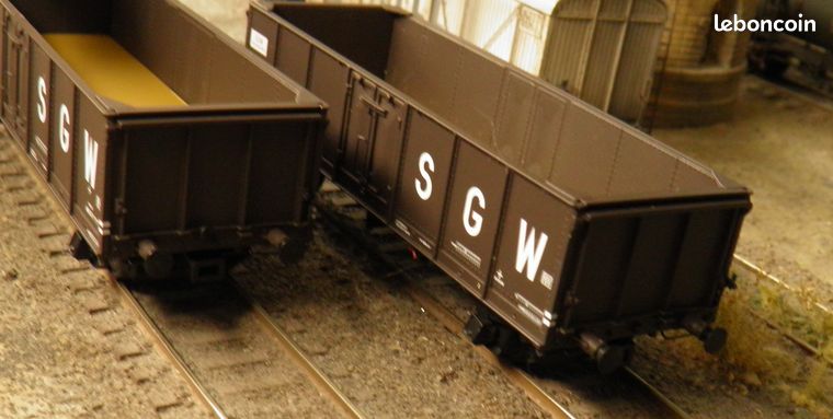 R37 HO-HOP43007C, Coffret de 2 Tombereaux TH30 SGW, époque III - TRAINS LAG