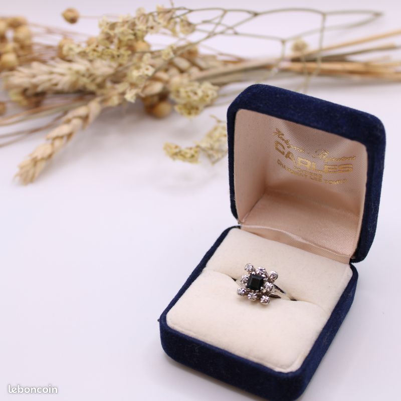 Bague Marguerite or blanc saphir et diamants (image 4)