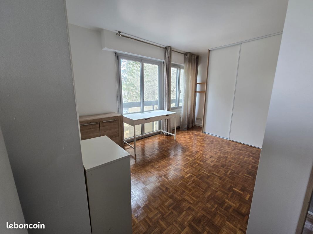 STUDIO 25m2 proche toutes commodités (image 1)