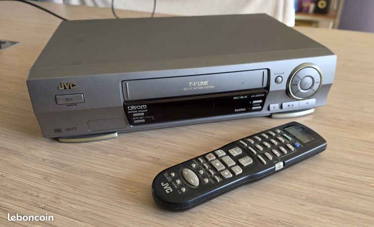 MAGNÉTOSCOPE VHS JVC HR-V505 avec télécommande fonctionne EUR 31,50 - FR
