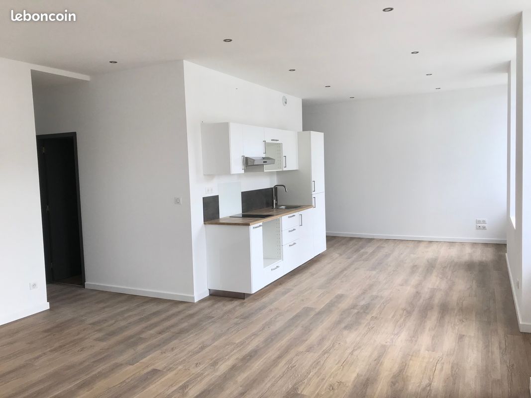 Appartement 3 pièces 71 m² · à Châteaulin · 71 m² · 590 €/mois