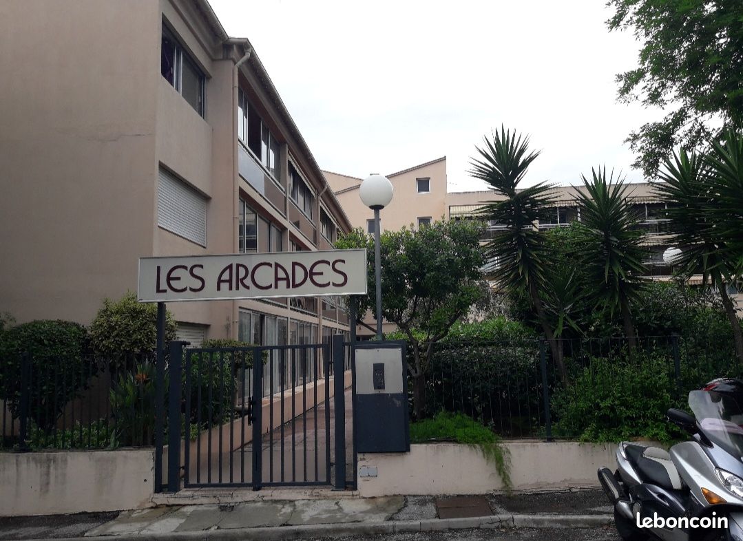 Appartement 1 pièce 32 m² · à Vallauris · 32,3 m² · 700 €/mois