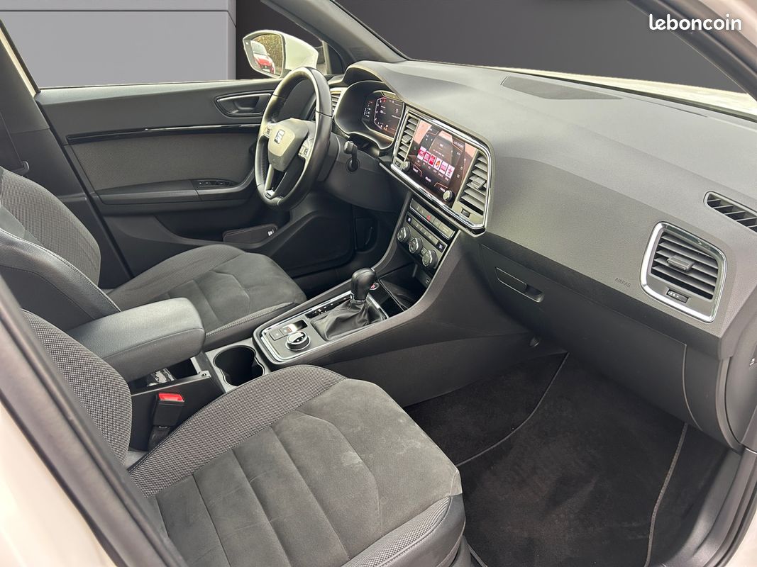 SEAT ATECA 2.0 TDI 150 XCELLENCE DSG7 - 150Ch - Garantie 12 mois / 1ère Main / Entretien Seat / Toit Ouvrant / CarPlay / Caméra 360 (image 10)