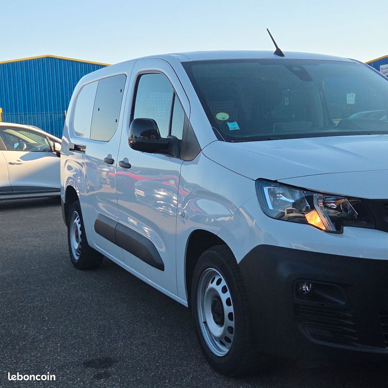 Peugeot partner cabine approfondie eat8 130 cv (tva récupérable garantie 12 mois) (image 2)