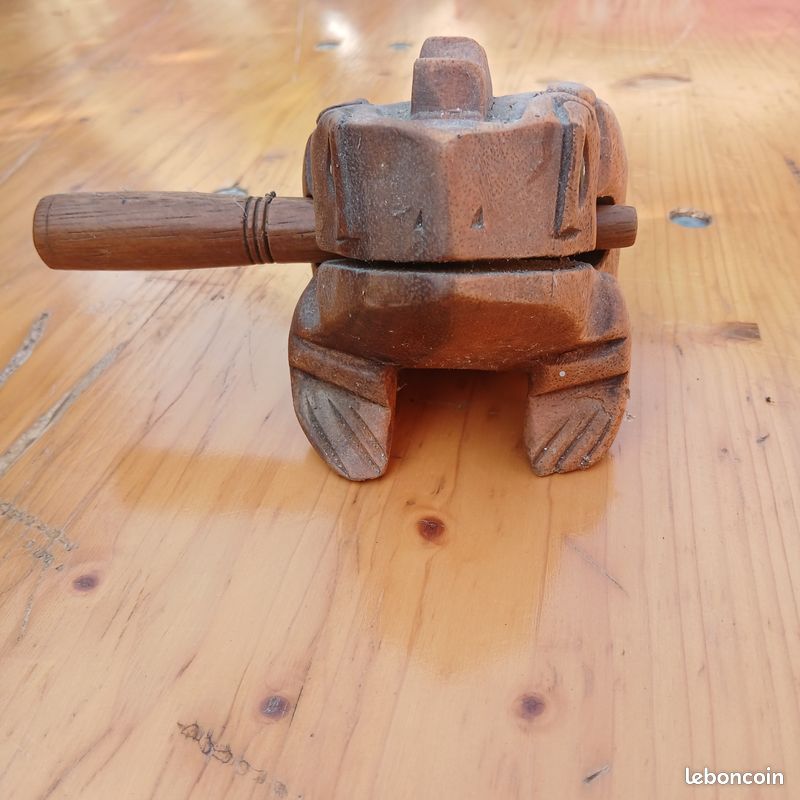 Crapaud en bois musical (image 2)