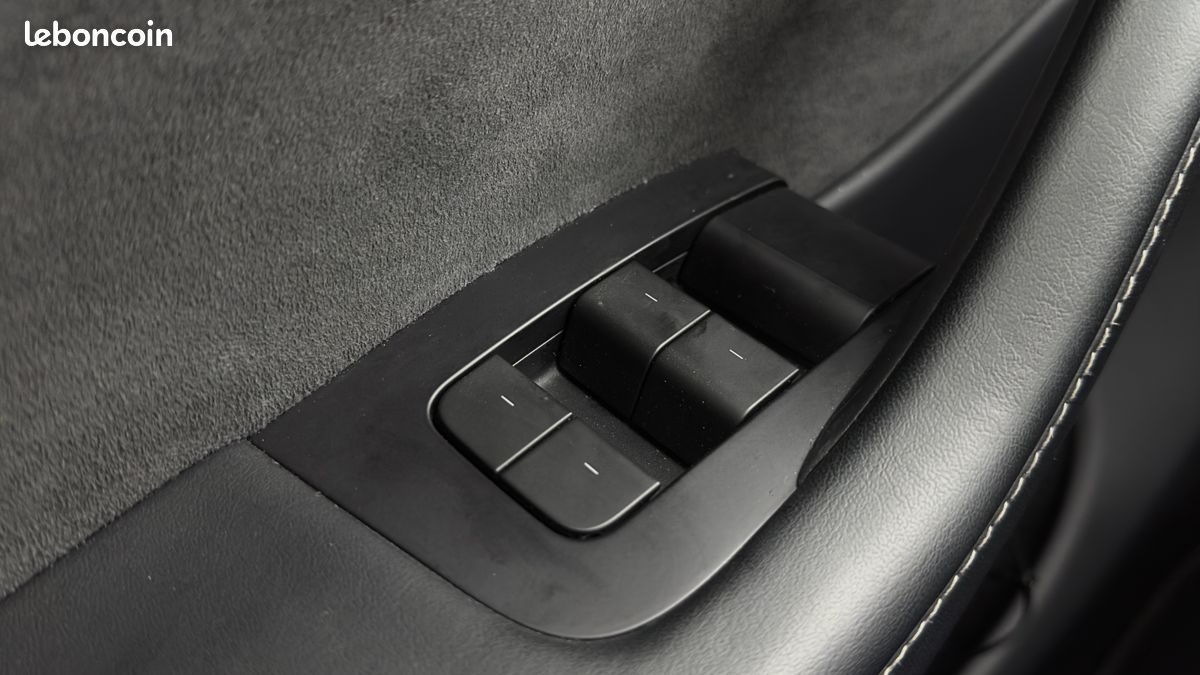 TESLA MODEL Y Grande Autonomie Dual Motor AWD (image 15)