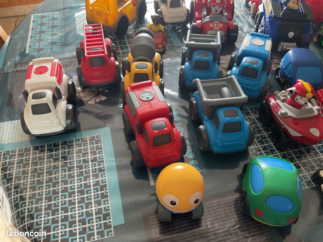LOT DE voitures cars disney pixar metal d occasion EUR 8,00 - FR