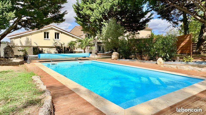 Maison 7 pièces 210 m² · à Soyaux · 210 m² · 419 000 €