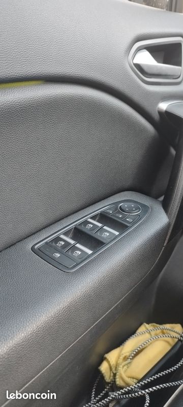RENAULT CAPTUR 1.0 TCE GPL 100 INTENS - ENTRETIEN RENAULT - CARPLAY CAMERA COCKPIT - GARANTIE 6 A 36 MOIs (image 26)