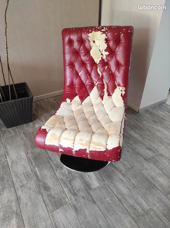 Fauteuil vintage capitonné (image 2)