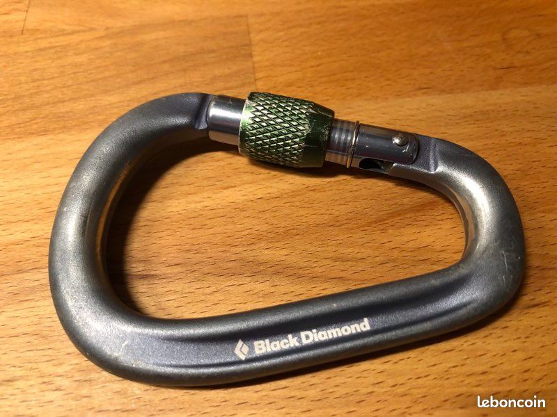 Articles d'alpinisme et d'escalade mousquetons Petzl pour alpinisme