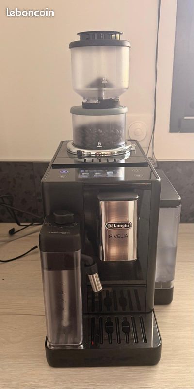 Delonghi Rivelia Latte : meilleur prix, test et actualités - Les Numériques