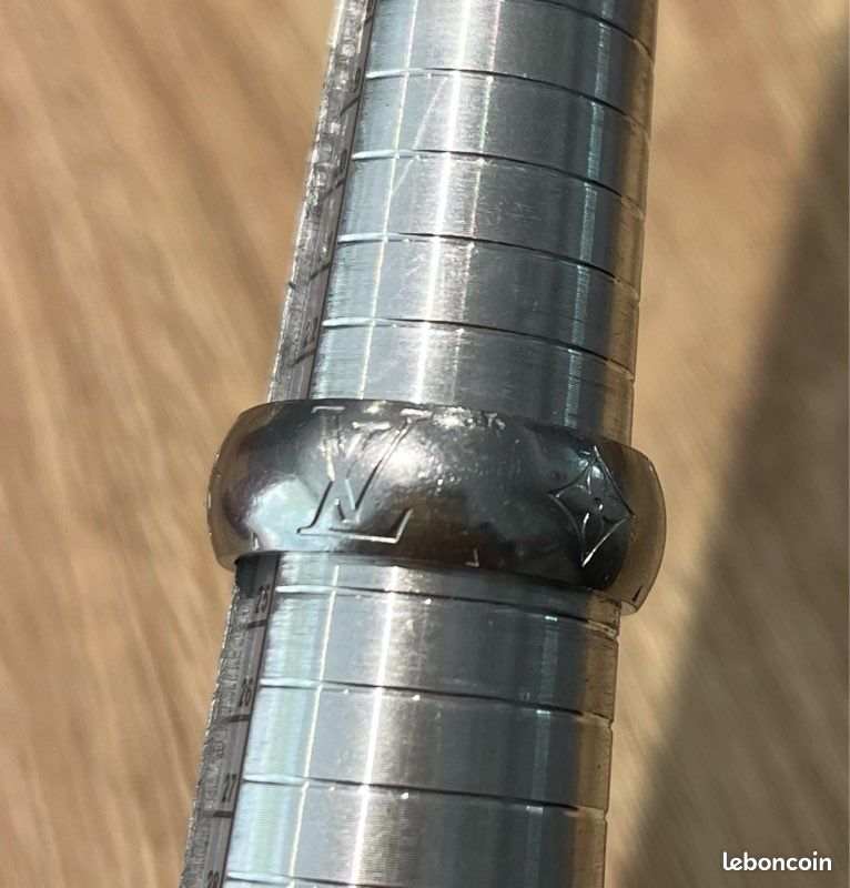 Bague acier LV (image 2)