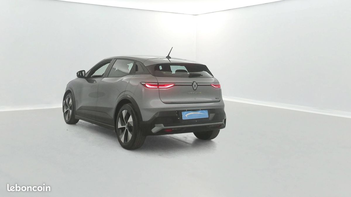 RENAULT Megane E-Tech EV60 220 ch super charge Equilibre (image 3)
