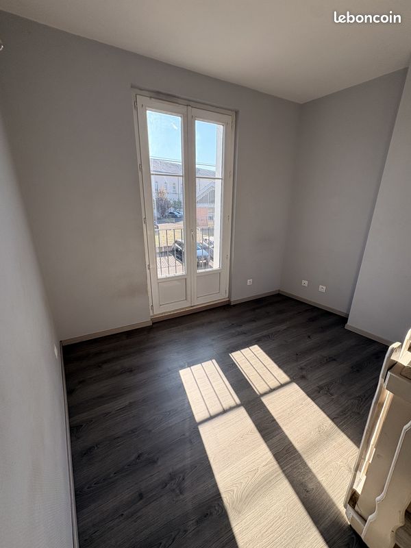 Appartement 1 pièce 25 m² · à Châtellerault · 25 m² · 260 €/mois