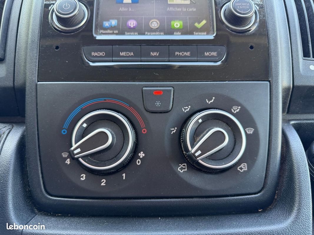 CITROEN JUMPER PLATEAU 4-35 L3H2 2.0 BLUE HDI 130 TVA RECUPERABLE ECRAN GPS TELEPHONE MUSIQUE BT Garantie 12 mois (image 20)