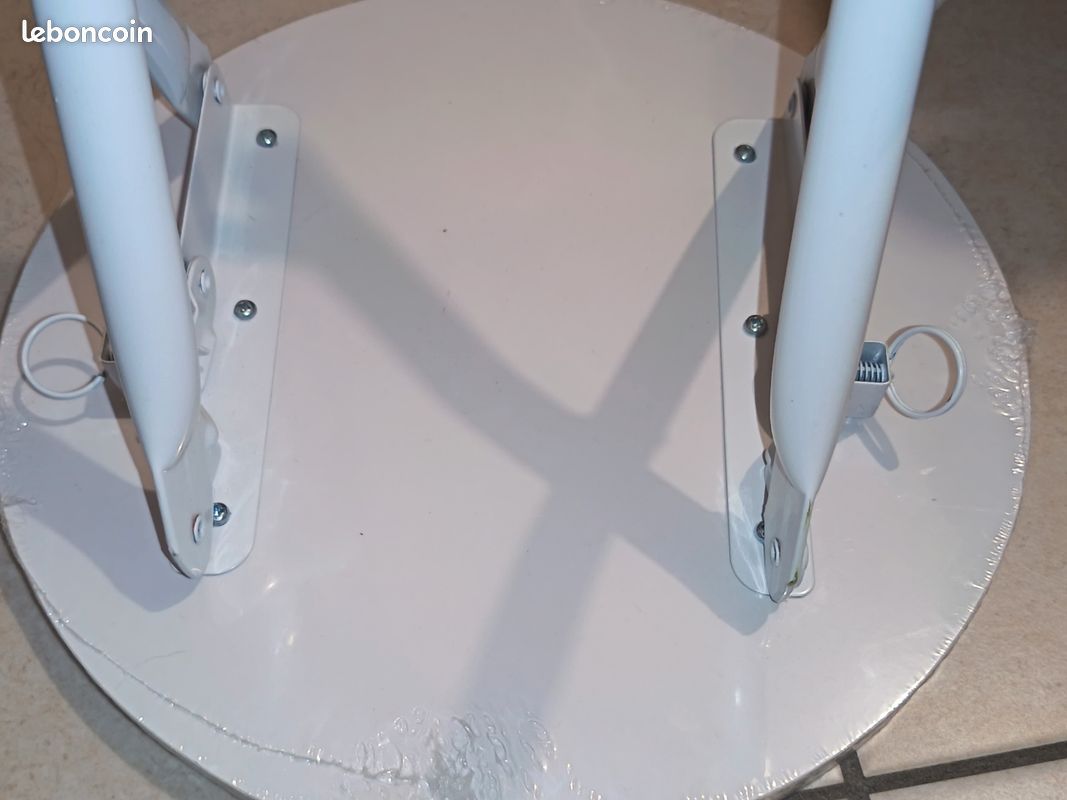 Tabouret pliant en métal (image 6)
